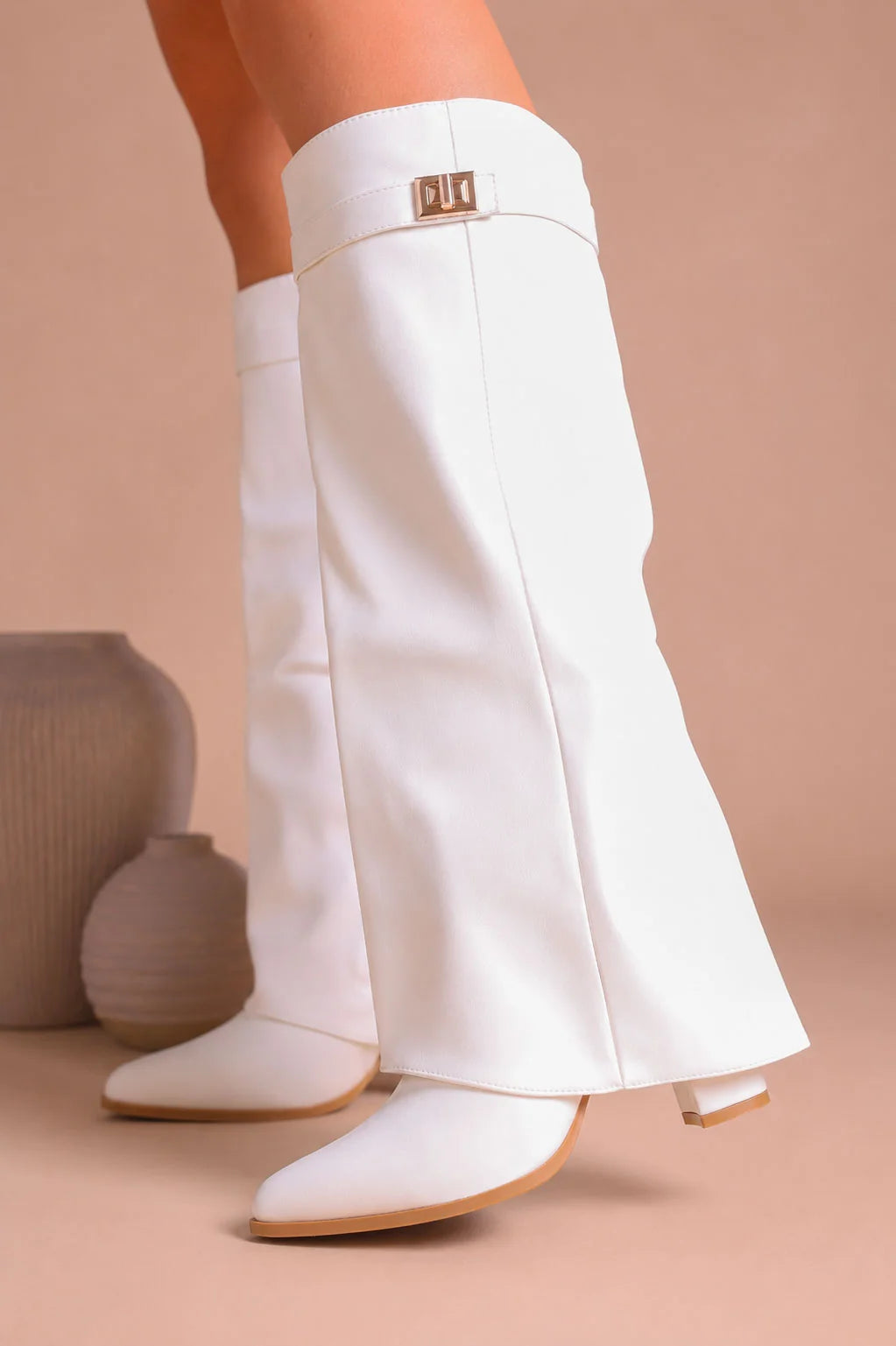 boot-white